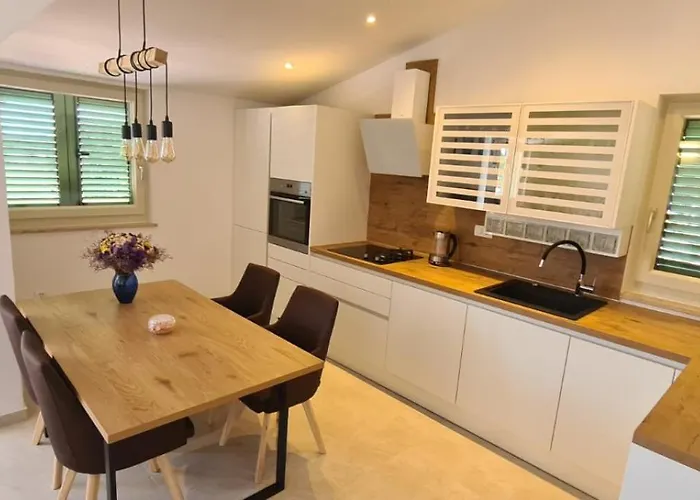 Apartman Mediterranea - *